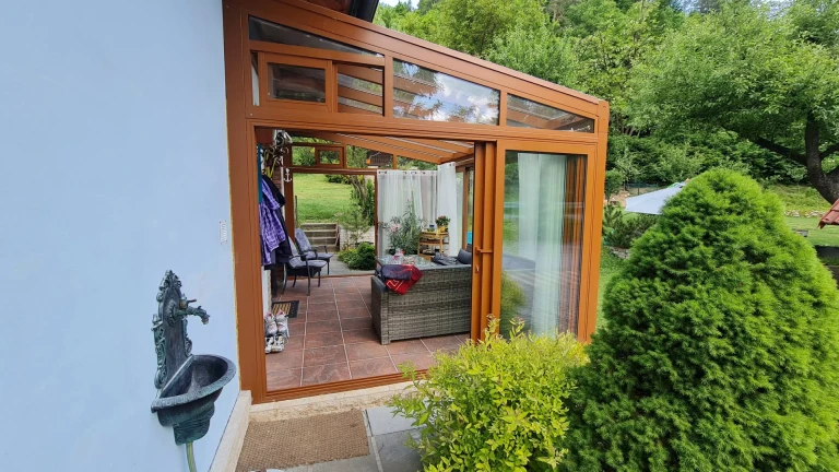 Aluminium pergola ROBUST and glazing - Lučatín