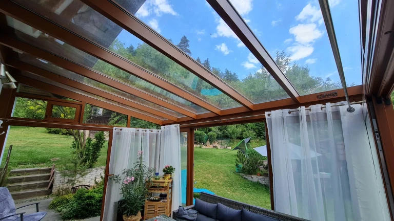 Aluminium pergola ROBUST and glazing - Lučatín