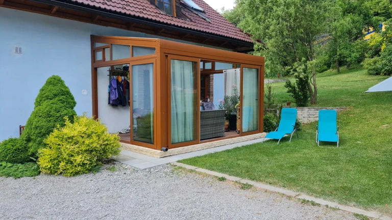 Aluminium pergola ROBUST and glazing - Lučatín